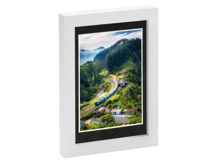 White 5 x 7 Photo Frame with 4 x 6 Mount